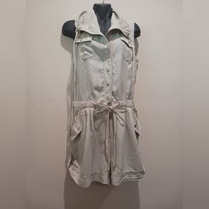 Cache khaki romper